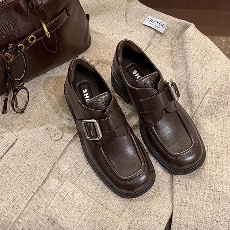 Buckled Loafers Toe Square