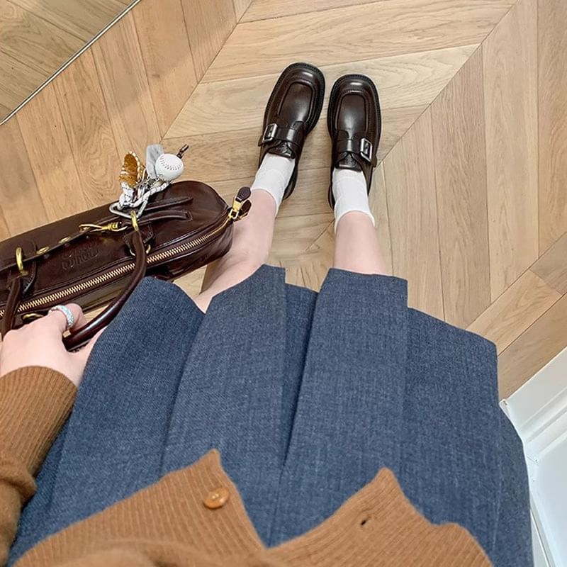 Buckled Loafers Toe Square