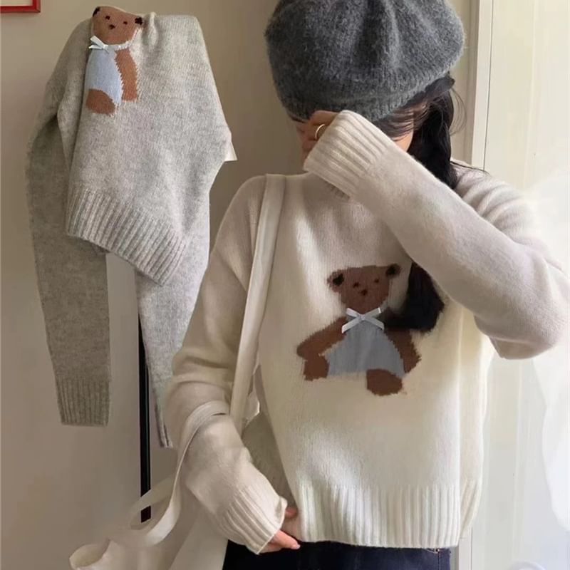 Sweater Crewneck Embroidery Bear