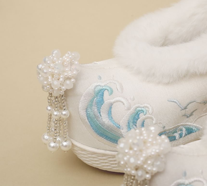 Heel Wedge Pumps Embroidered Fleece-Lined