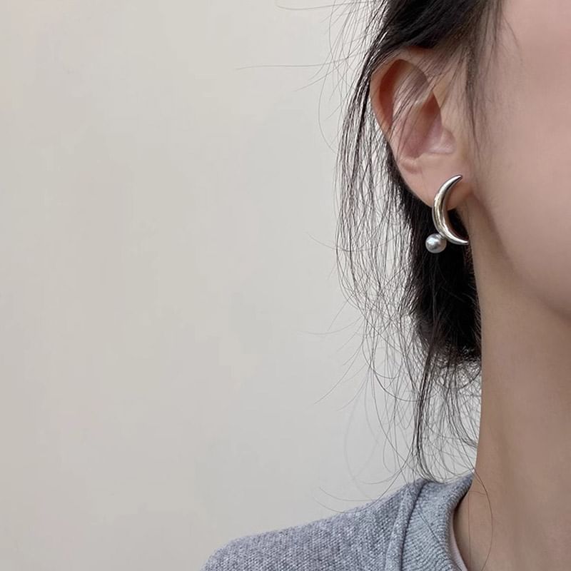 Pearl Crescent Sterling Silver Faux Stud 925 Earring