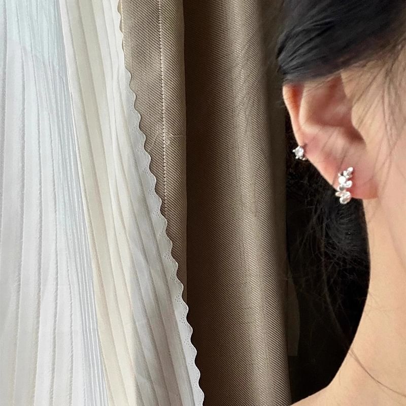 925 Sterling Silver Floral Huggie Earring