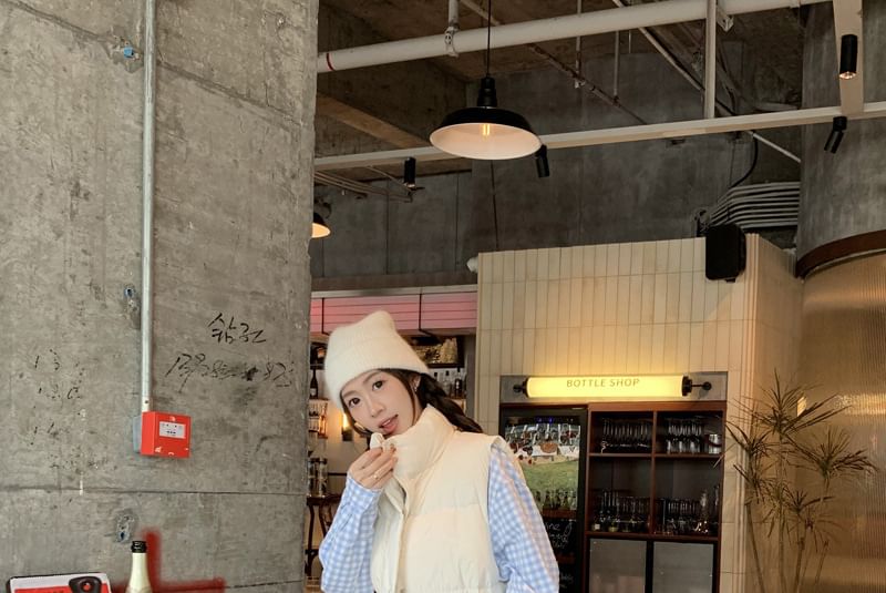 Stand Collar Plain Zip Puffer Vest / Long Sleeve Collared Plaid Shirt