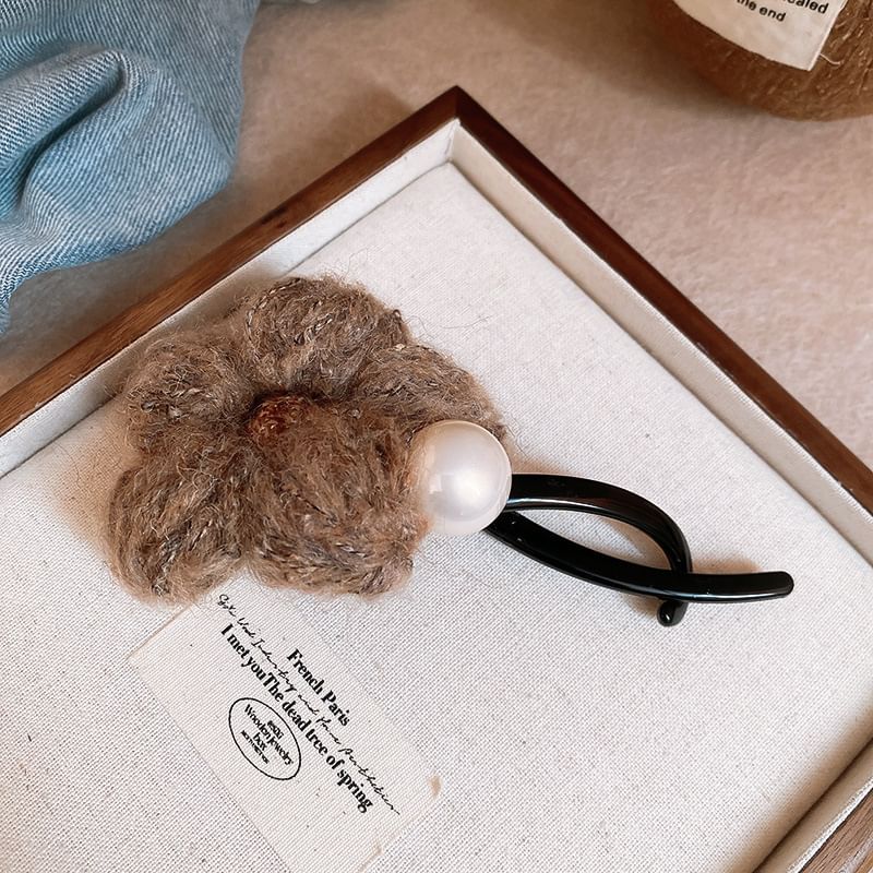 Faux Flower Clip Pearl Hair