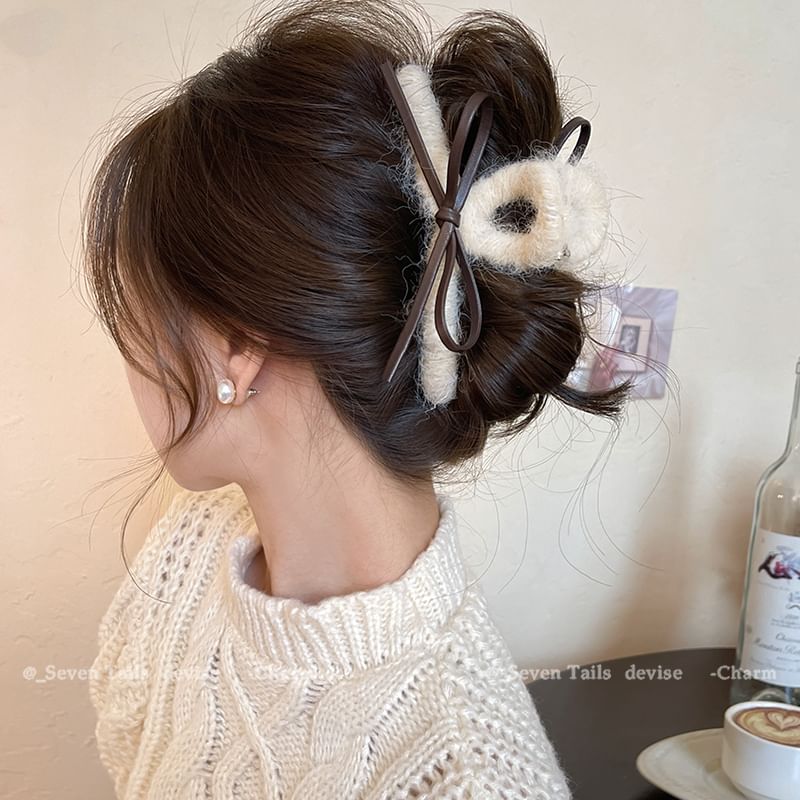 Claw Leather Hair Faux Bow