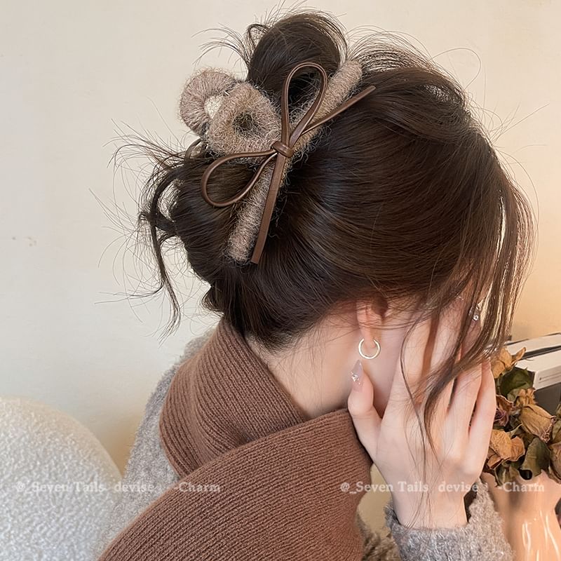 Claw Leather Hair Faux Bow