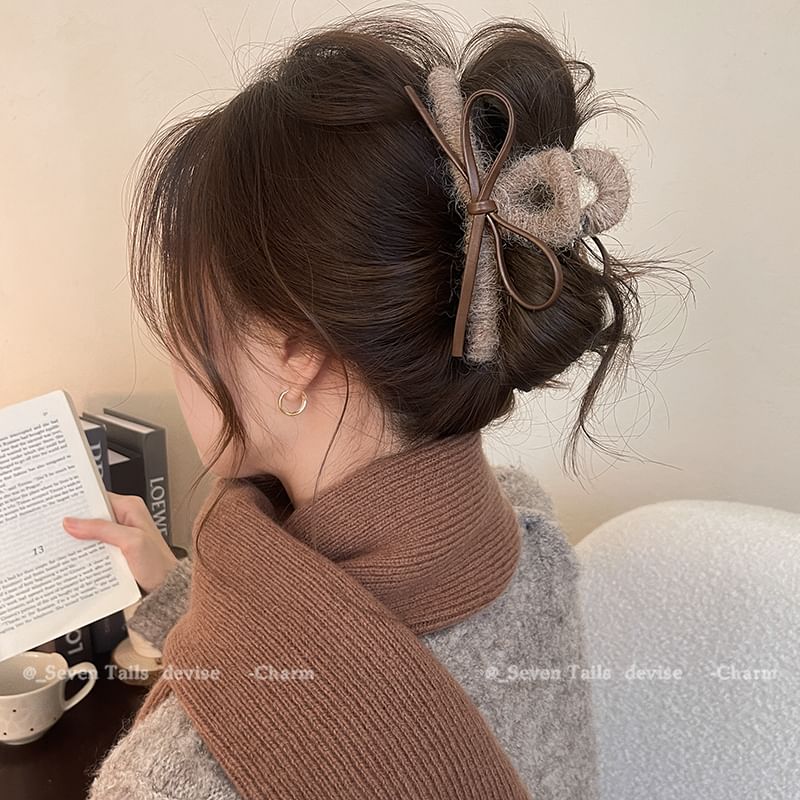 Claw Leather Hair Faux Bow