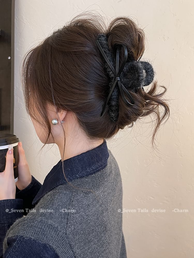 Claw Leather Hair Faux Bow