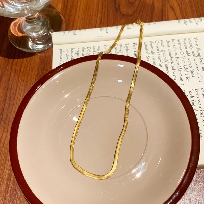 Pendant Necklace Stone Set Snakebone /