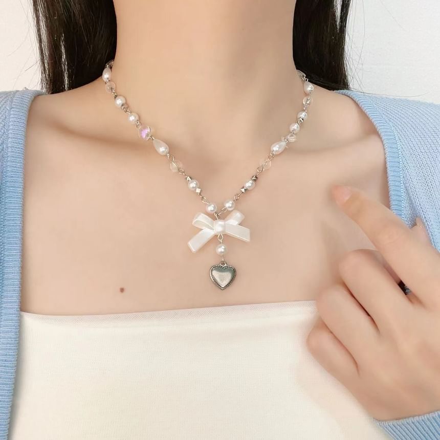 Bow Faux Pearl Heart Necklace