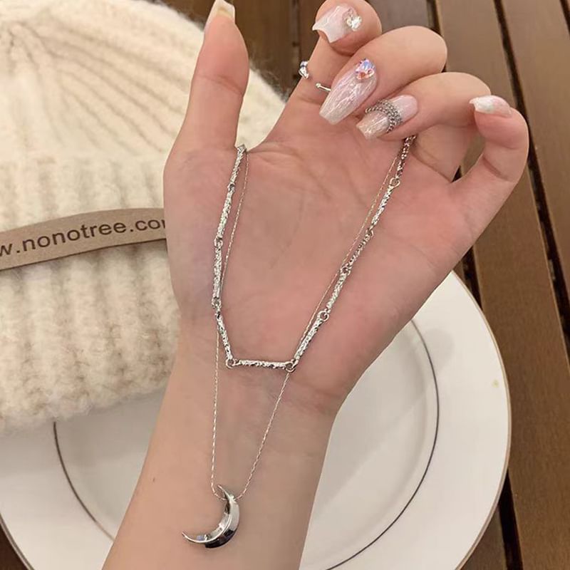 Necklace Pendant Heart Moon /