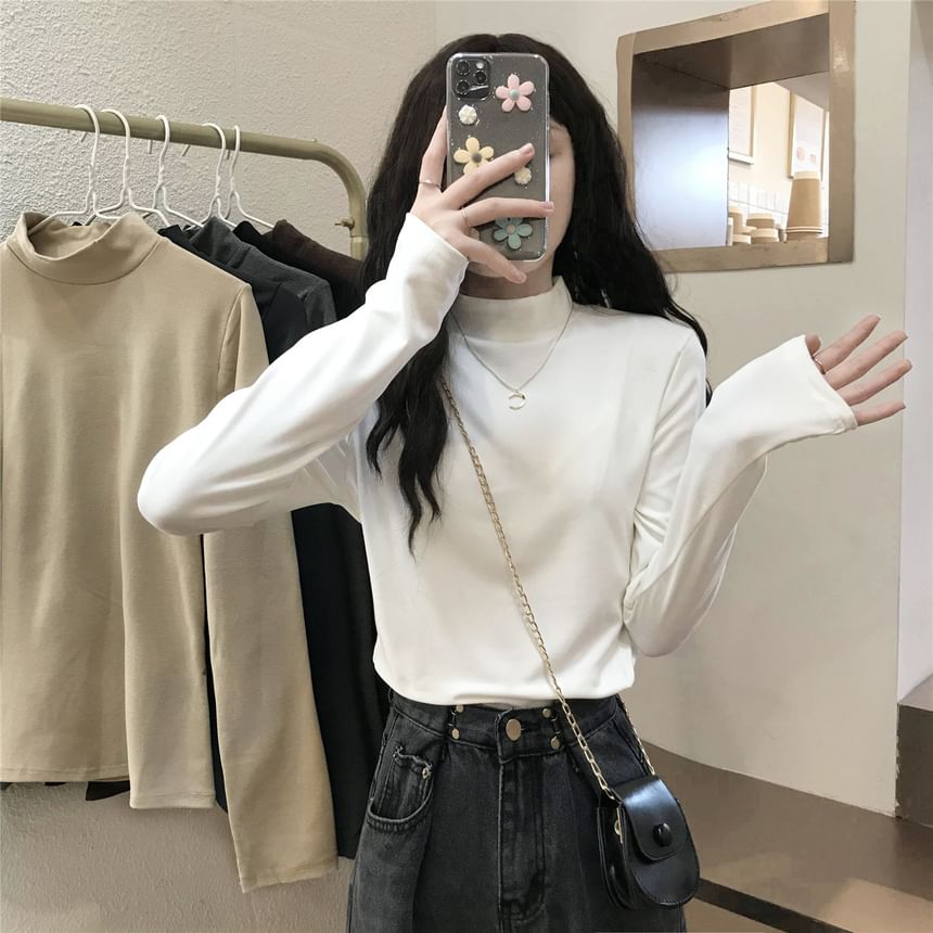 Long-Sleeve Mock Neck Plain T-Shirt