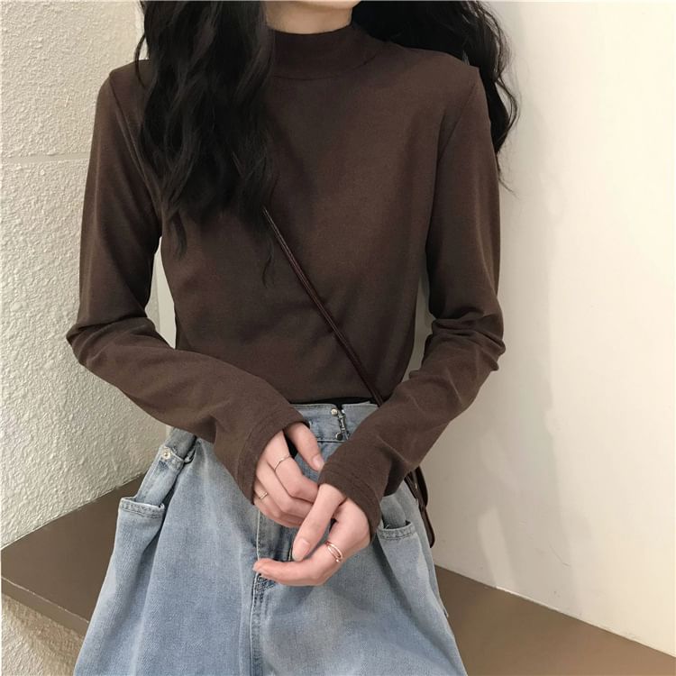 Long-Sleeve Mock Neck Plain T-Shirt