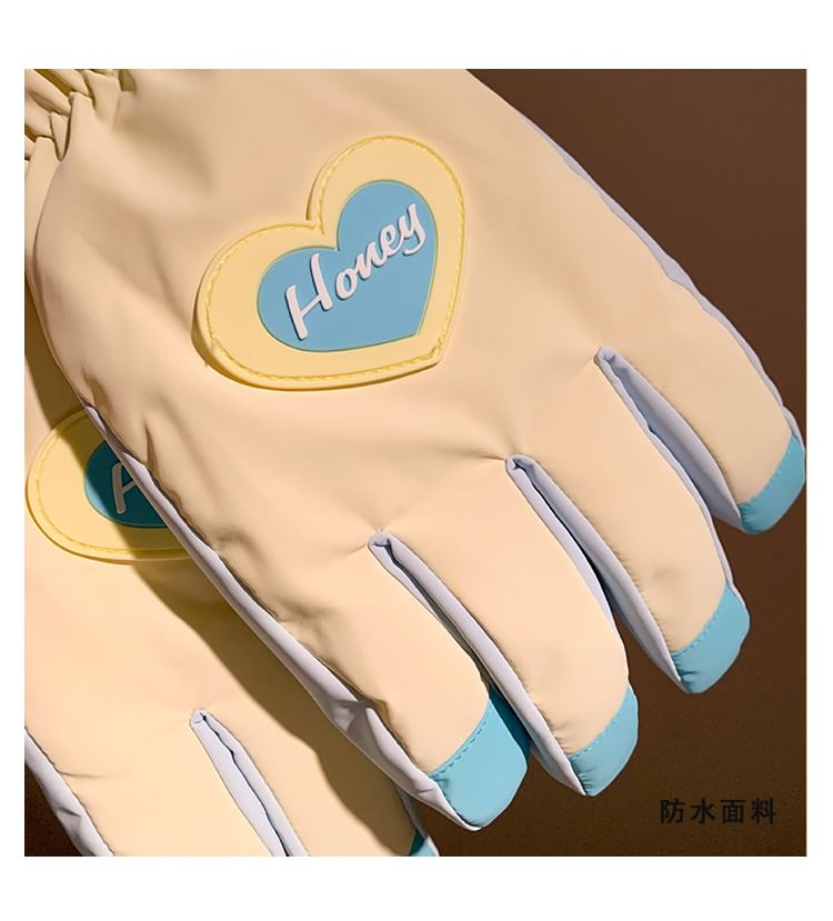 Gloves Heart Tone Two