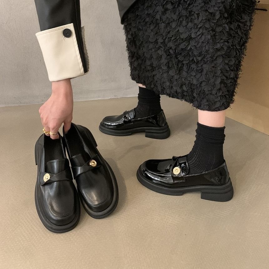 Platform Metal Faux Accent Loafers Leather