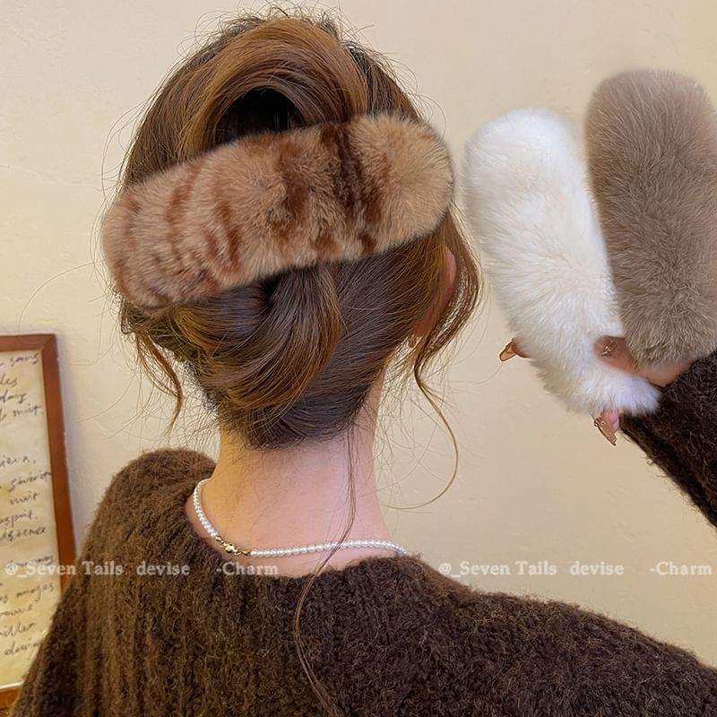 Hair Faux Clip Fur
