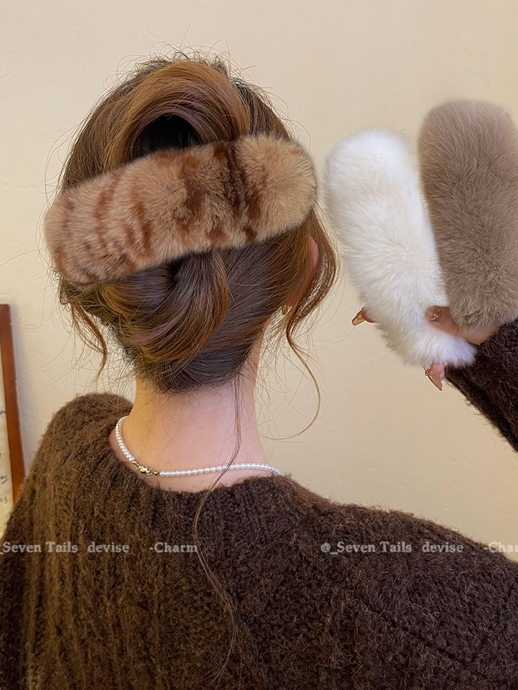 Hair Faux Clip Fur