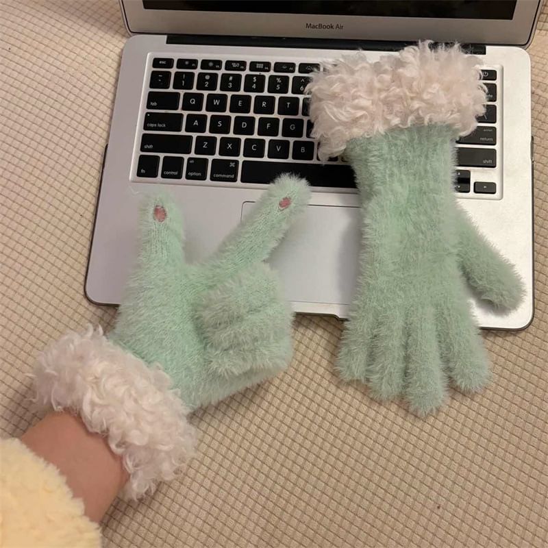 Trim Two Tone Fluffy Gloves