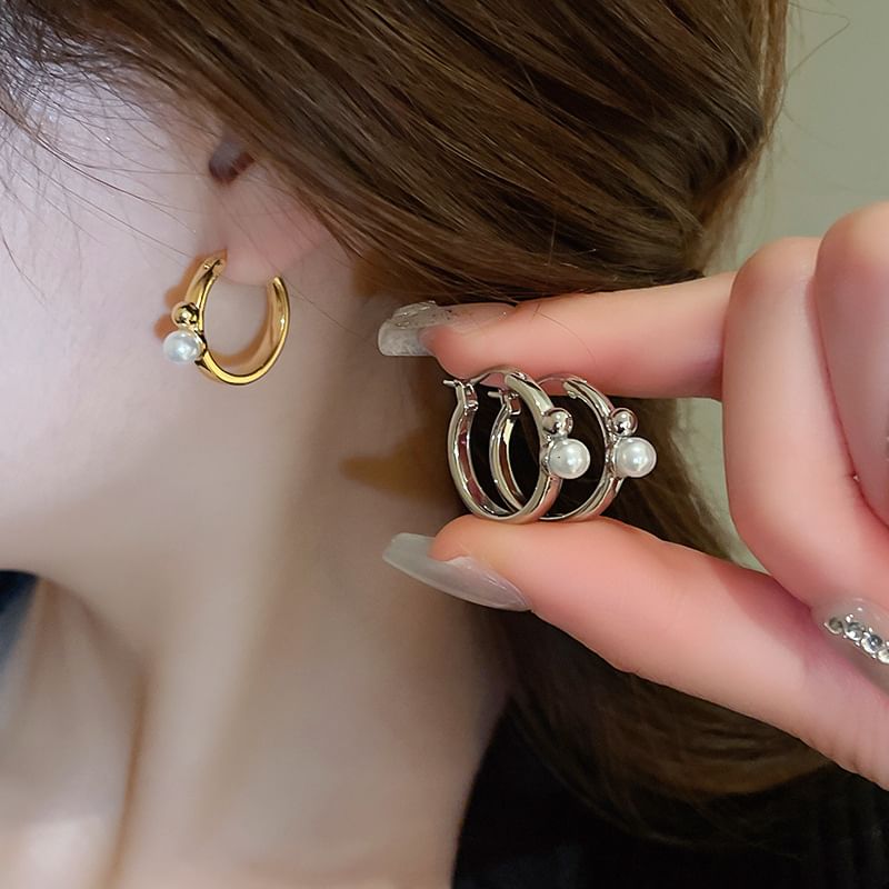 Earring Pearl Faux Hoop