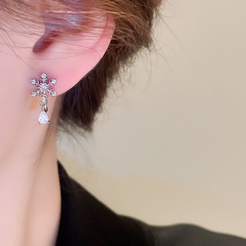 CZ Earring Drop Snowflake