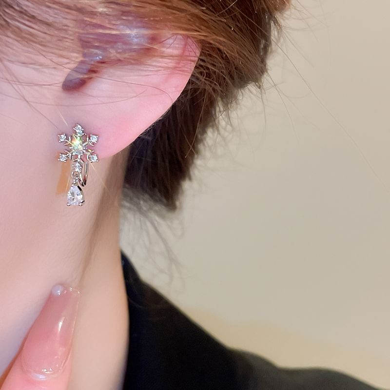 CZ Earring Drop Snowflake