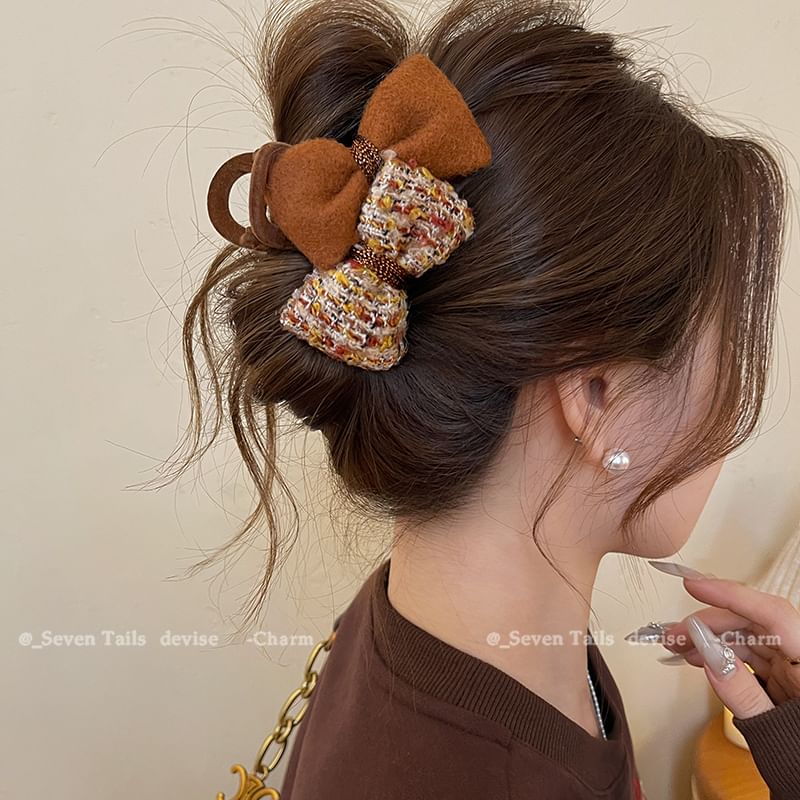 Claw Tweed Hair Bow
