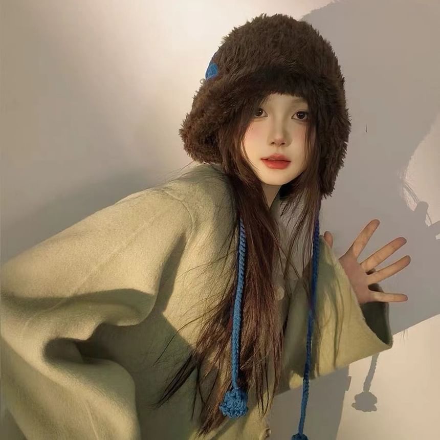 Bow Chenille Applique Hat Trapper