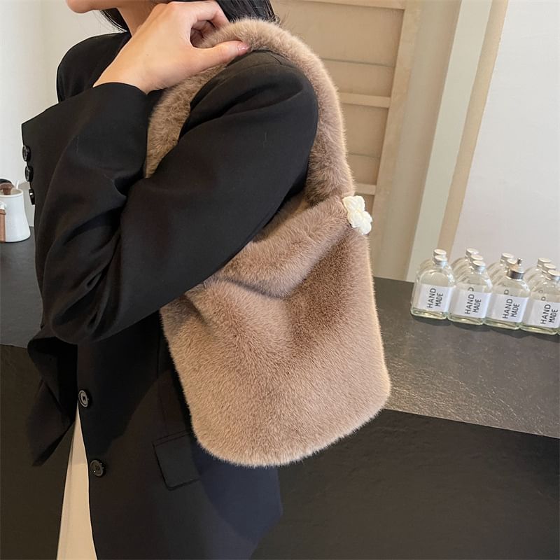 Bucket Accent Floral Bag Fluffy