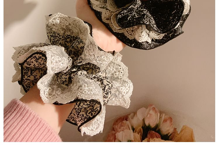 Print Scrunchie Lace Trim Floral