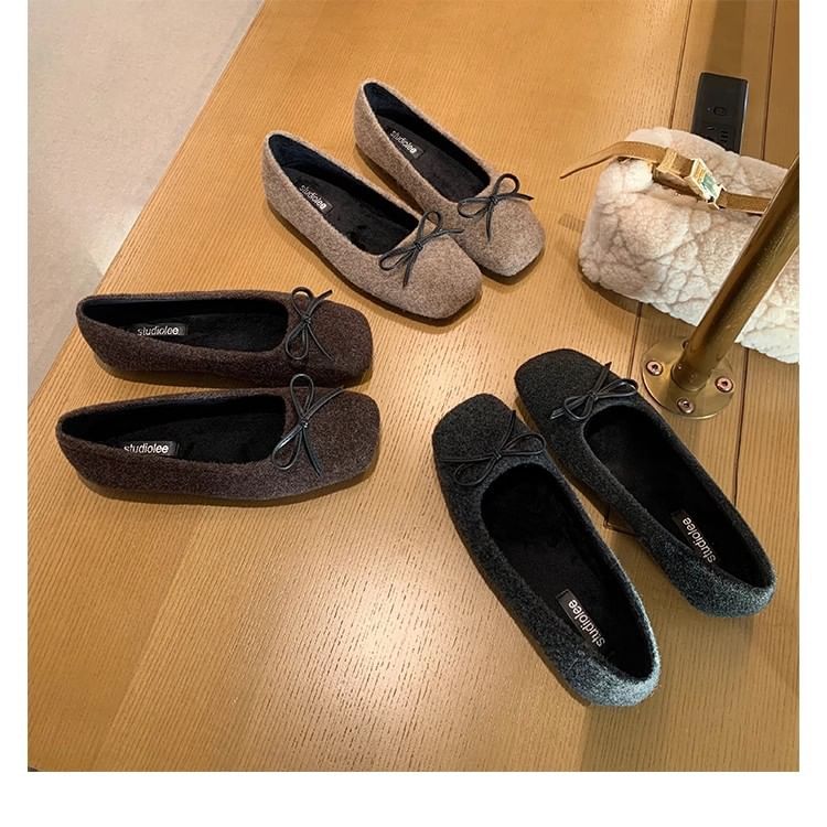 Bow Toe Square Flats Accent