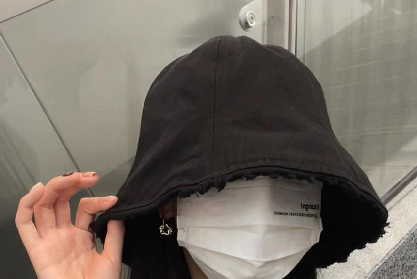 Hat Bucket Plain Frayed