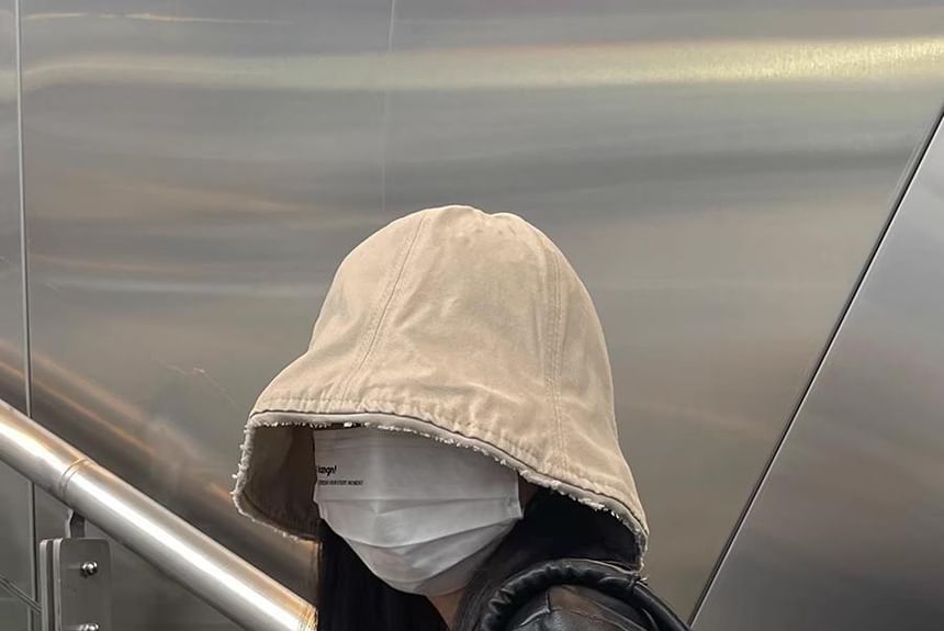 Hat Bucket Plain Frayed