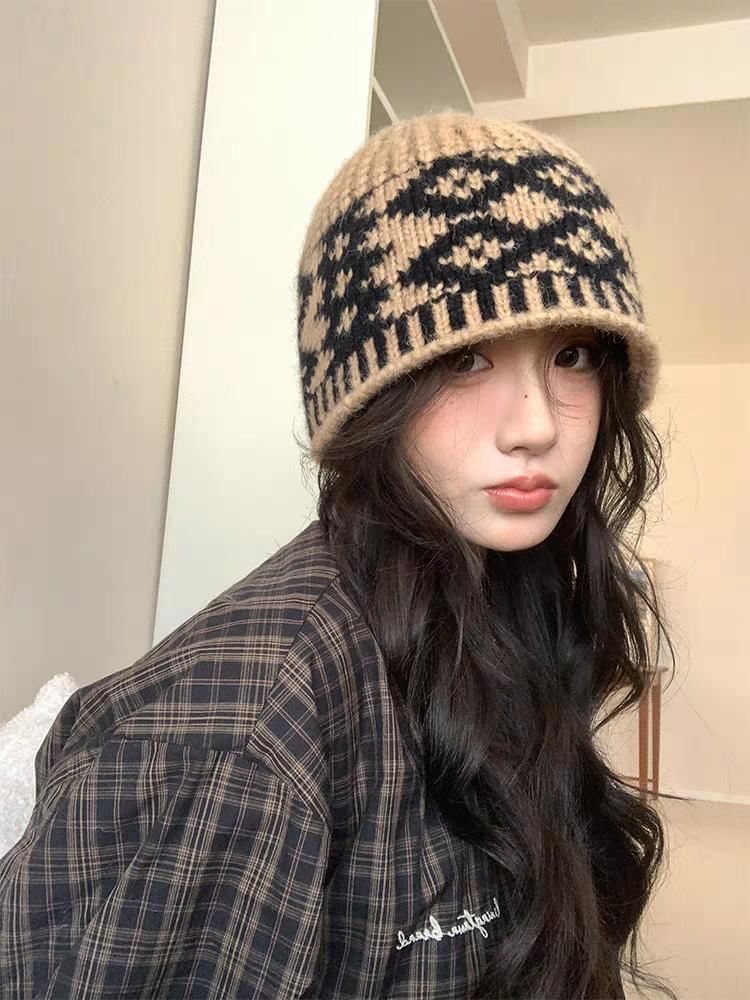 Diamond Beanie Knit Jacquard