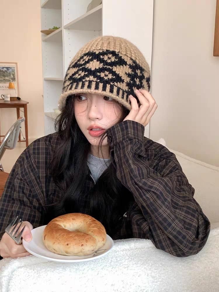 Diamond Beanie Knit Jacquard