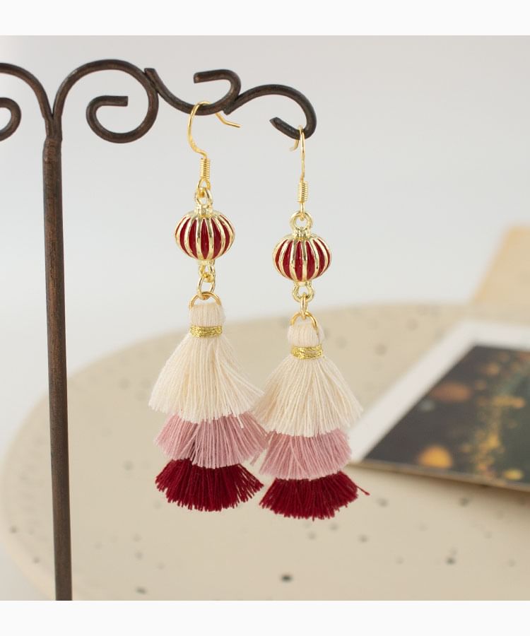 / Tassel Drop Clip-On Earring
