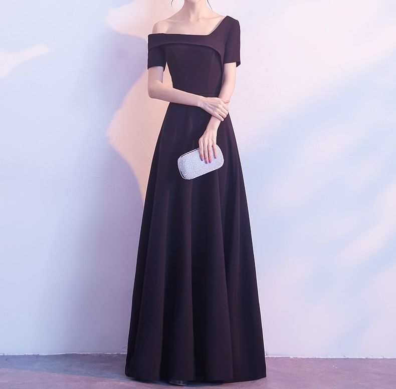Short-Sleeve Asymmetrical Plain A-Line Evening Gown