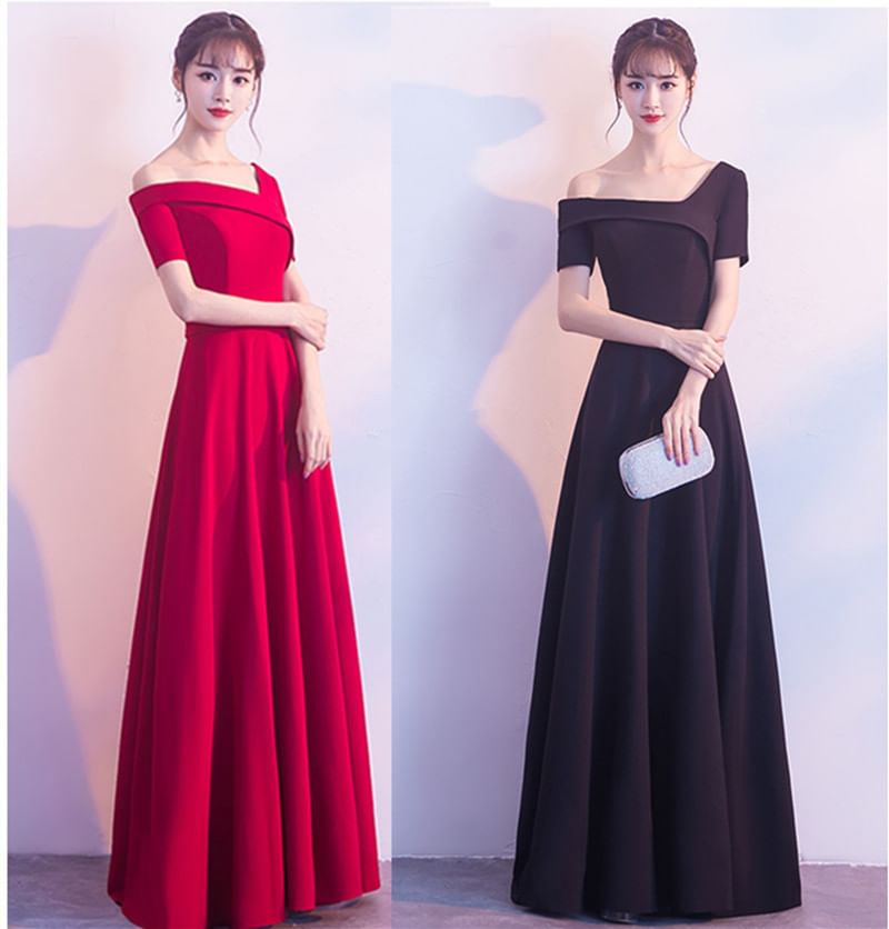 Short-Sleeve Asymmetrical Plain A-Line Evening Gown