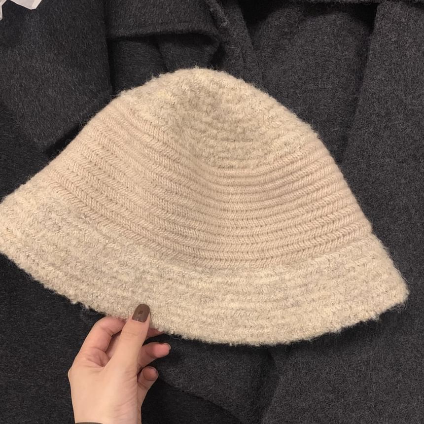 Fluffy Hat Bucket Panel