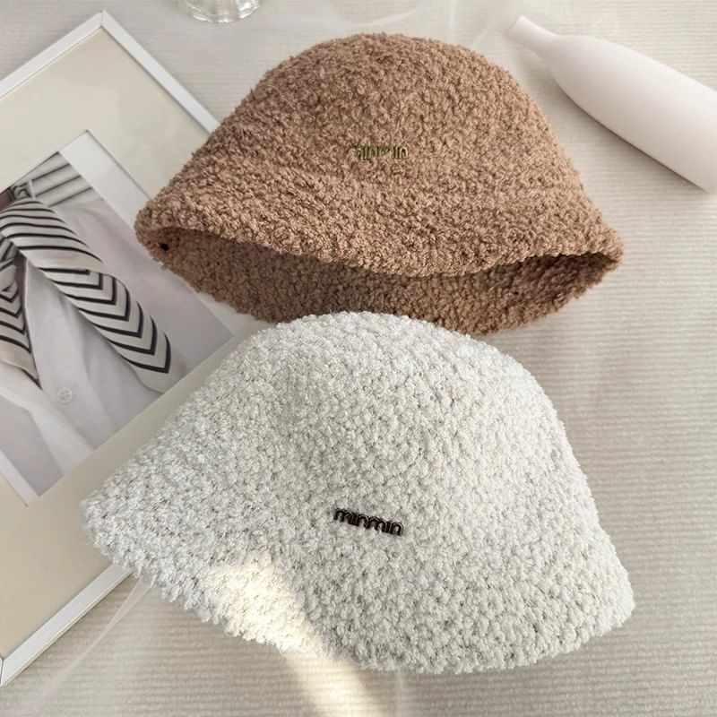 Letter Hat Bucket Stud