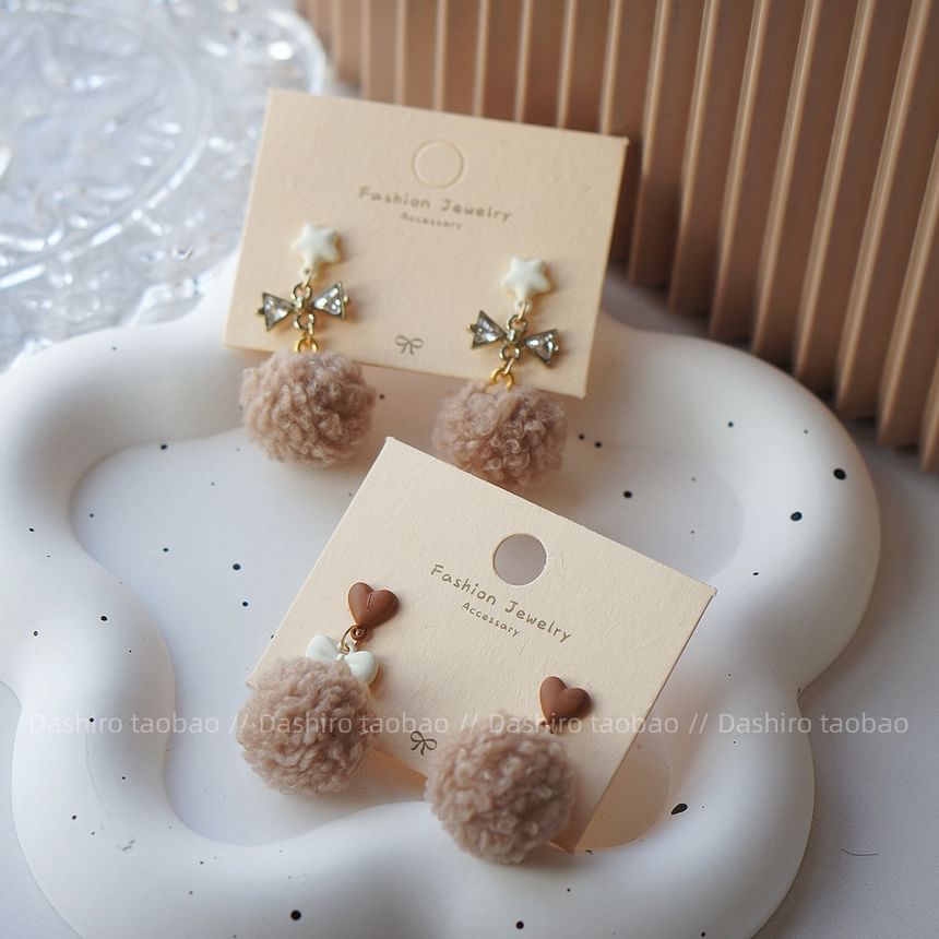 Pom On Clip Drop Heart / Earring