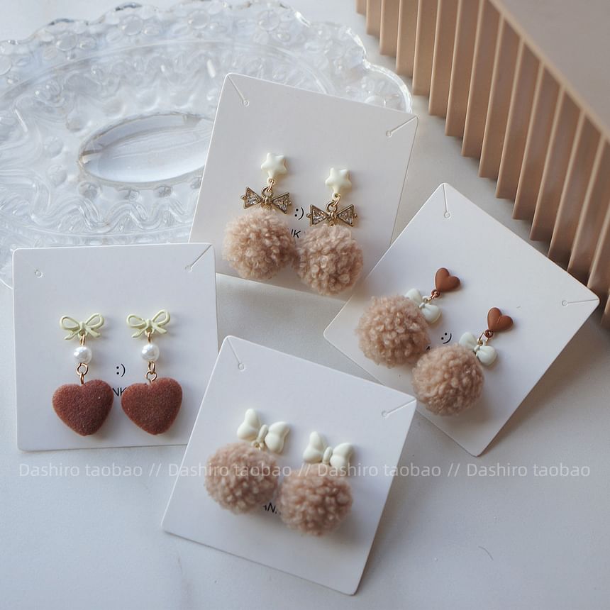 Pom On Clip Drop Heart / Earring