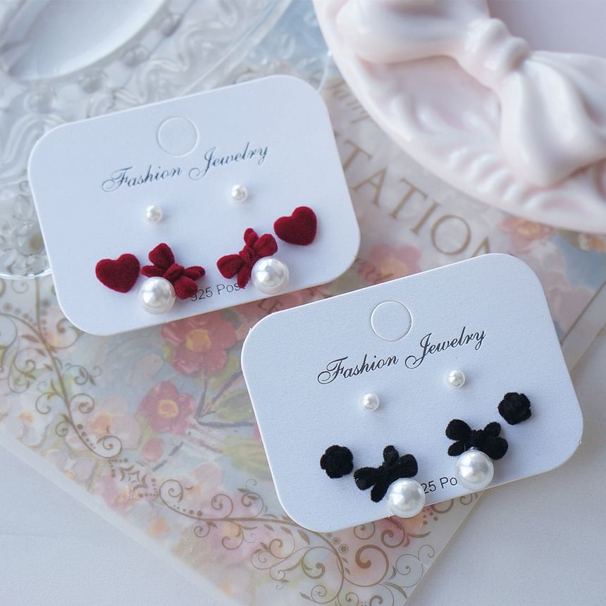 Pearl Stud Earring of Set Pairs: Bow 3 Asymmetrical Faux