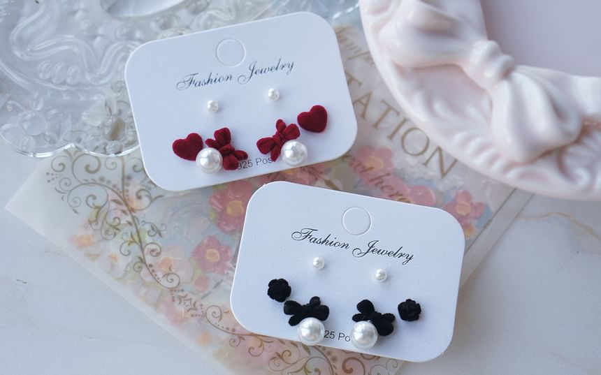 Pearl Stud Earring of Set Pairs: Bow 3 Asymmetrical Faux