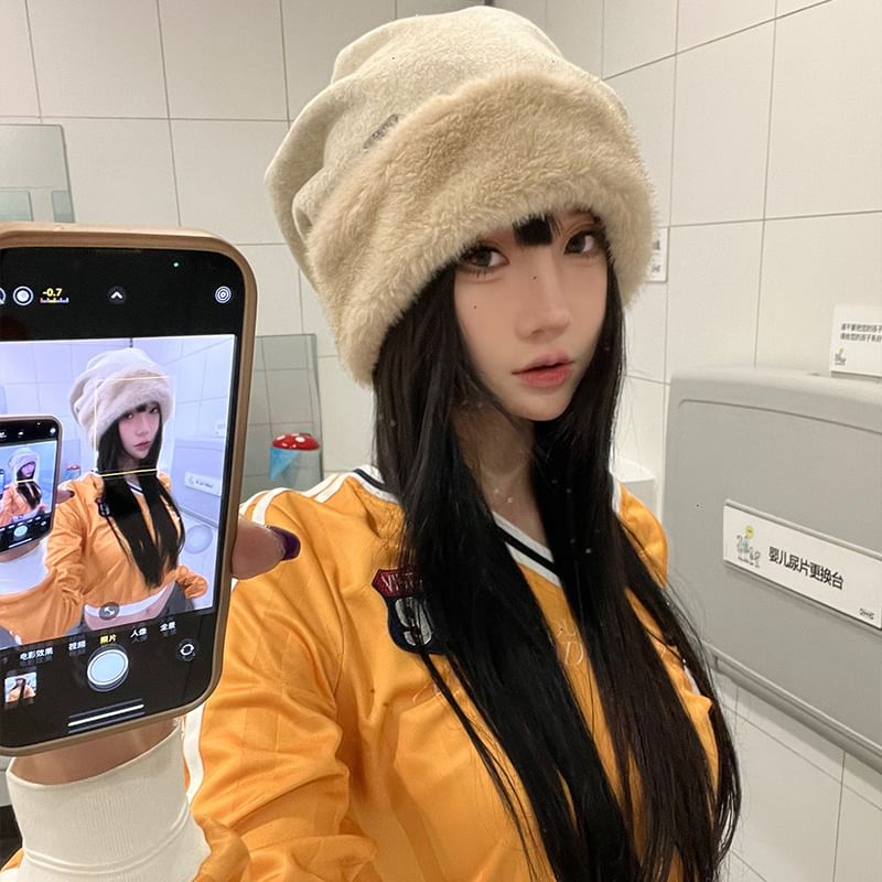 Fluffy Beanie Panel Plain