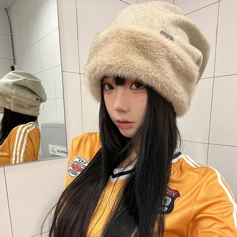 Fluffy Beanie Panel Plain