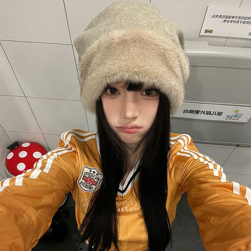 Fluffy Beanie Panel Plain