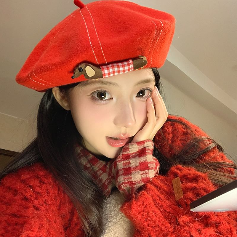 Beret Contrast Dog Stitched