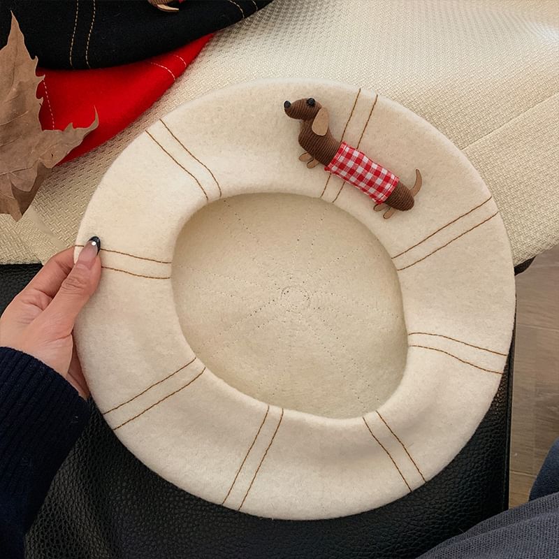 Beret Contrast Dog Stitched