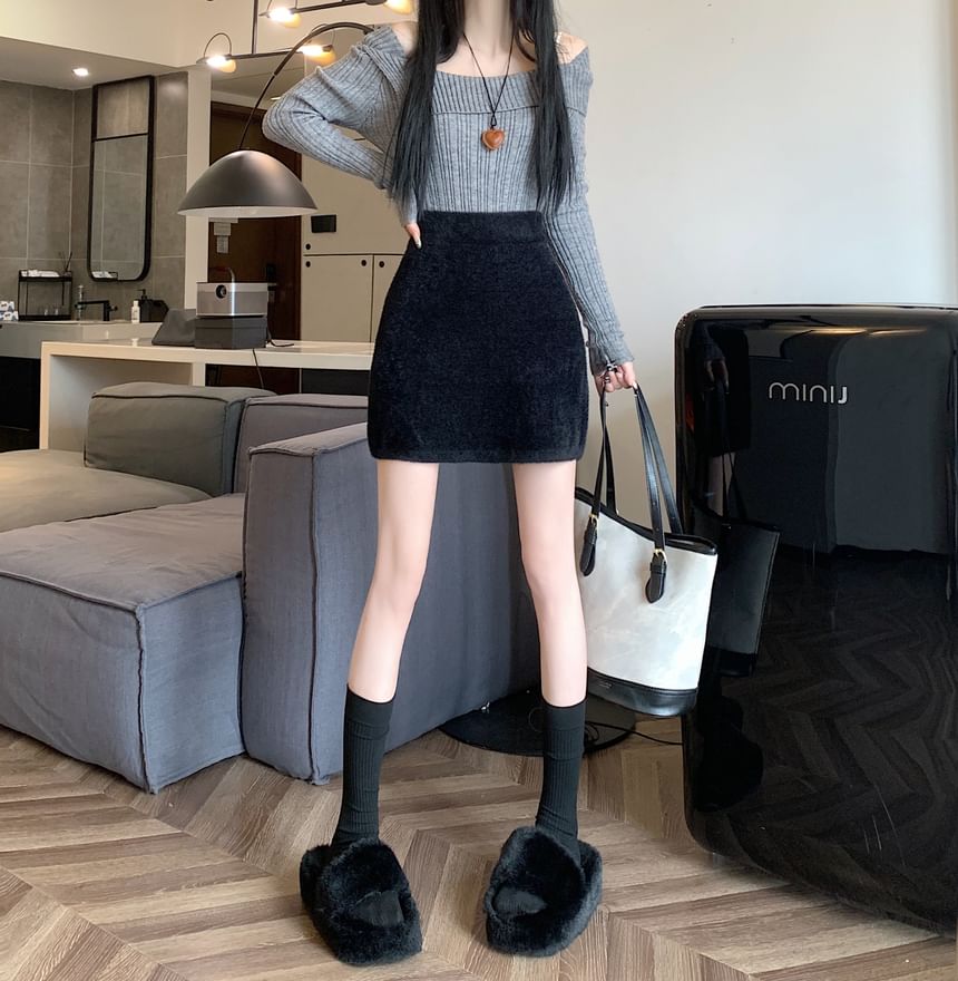 Pencil Plain Skirt High Rise Fluffy Mini