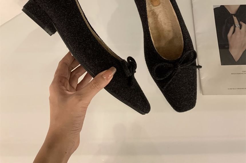 Bow Toe Flats Square